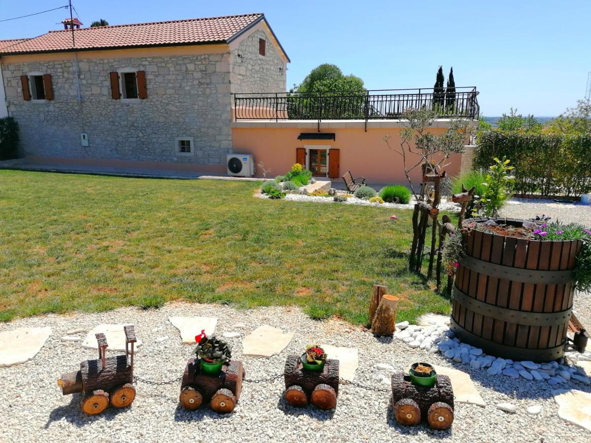 Villa Alma Kaštelir المظهر الخارجي الصورة