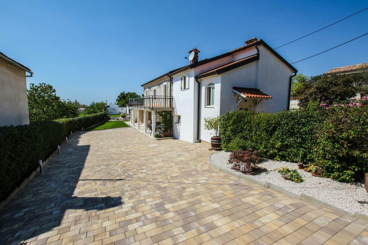 Villa Alma Kaštelir المظهر الخارجي الصورة
