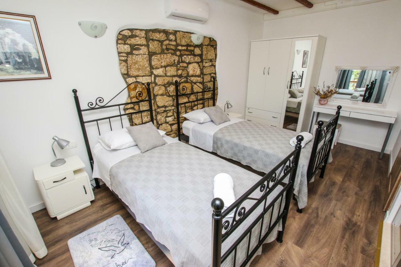 Villa Alma Kaštelir المظهر الخارجي الصورة